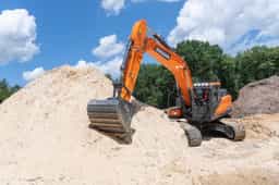 Excavators, Medium Excavators, DX235LC-7 image 2.
